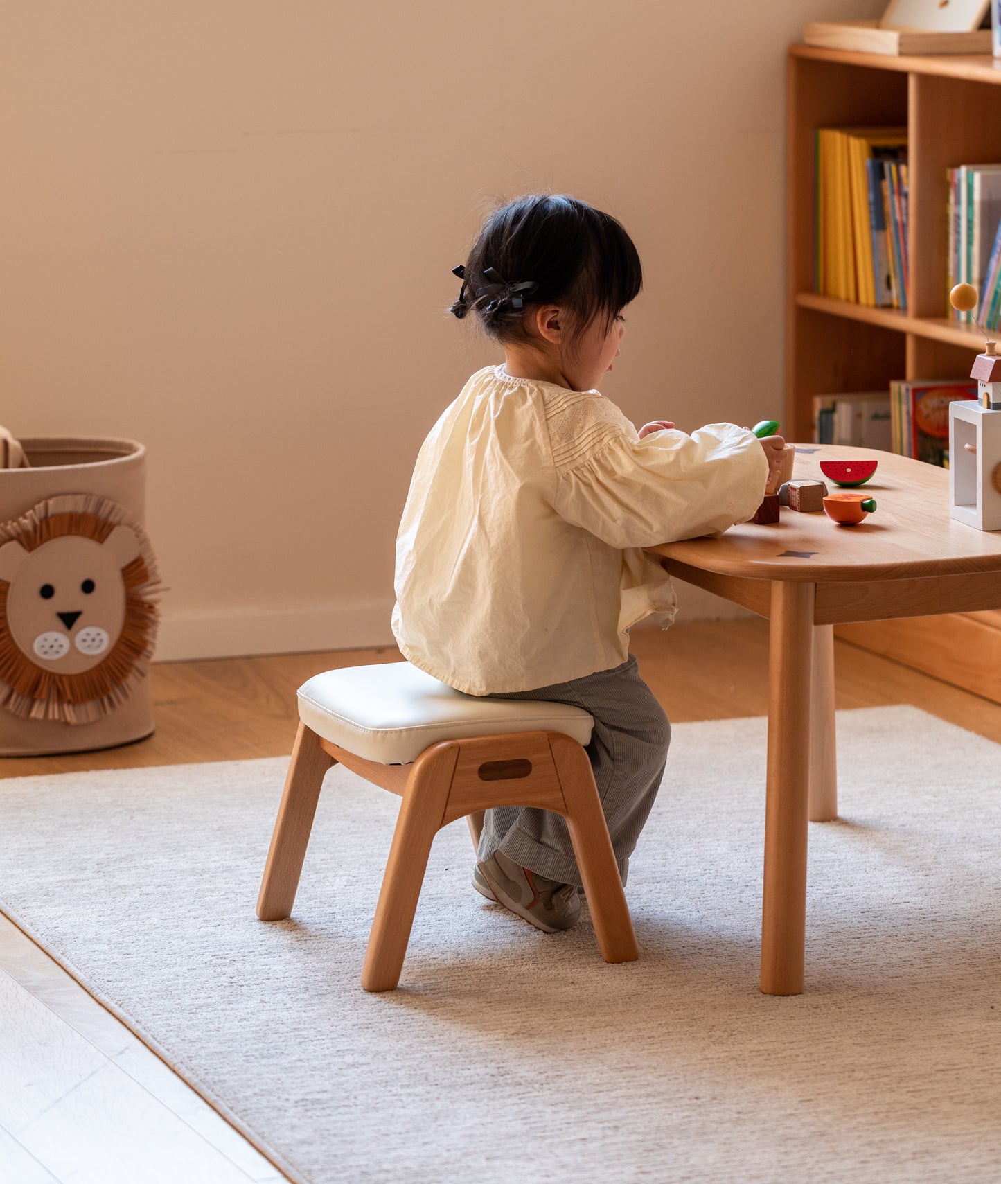 100% Solid Wood Children's Study Stool (Natural)